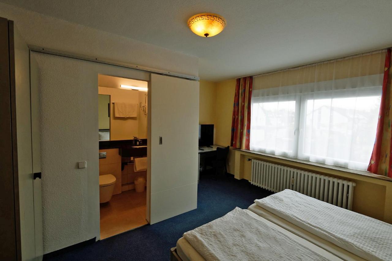 Hotel Wiedenhof Hilden Exteriör bild