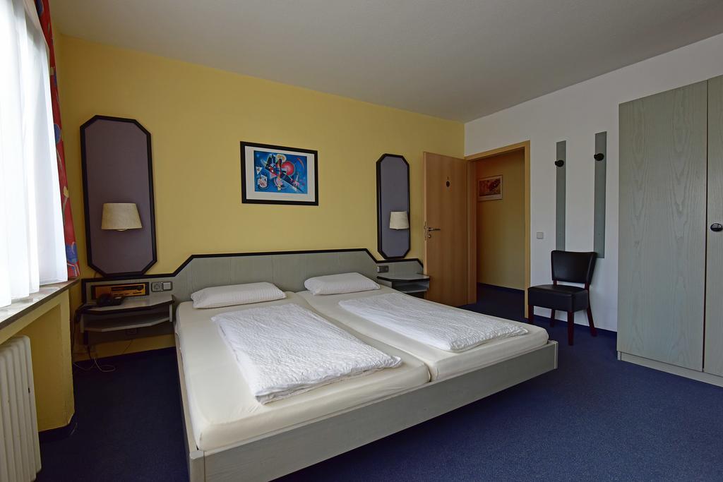 Hotel Wiedenhof Hilden Exteriör bild